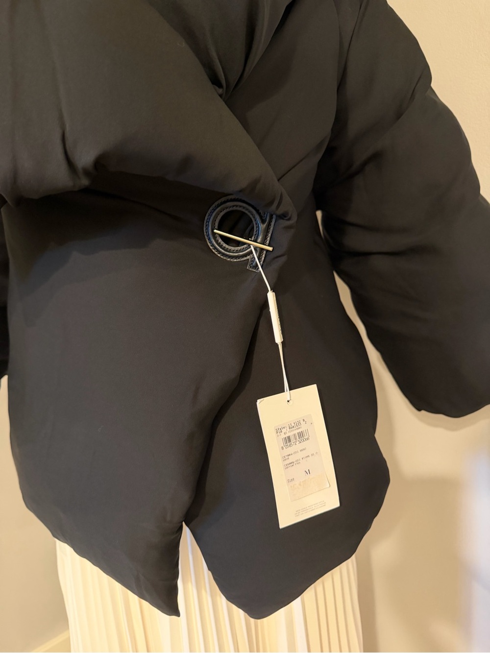 Salvatore Ferragamo Black Wrap Puffer Jacket - Picture 2 of 16